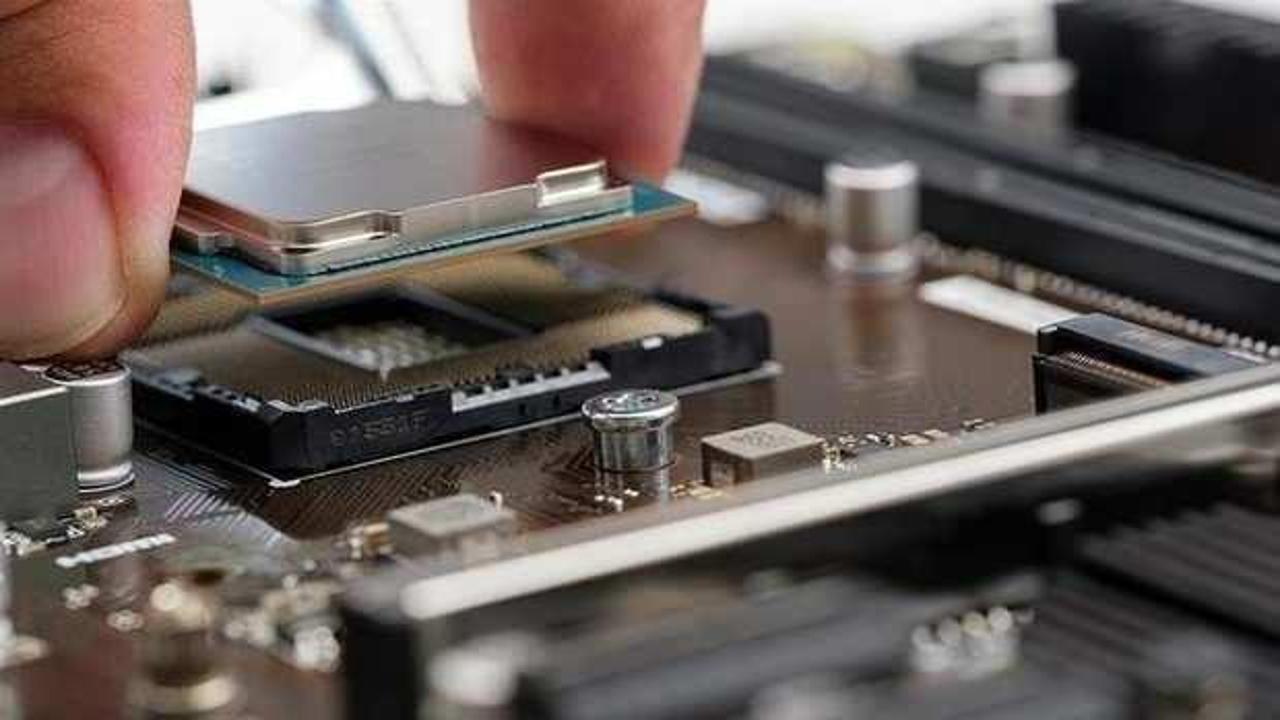 Alman çip üreticisi, ABDli rakibinin otomotiv birimini 2,5 milyar dolara satın aldı!