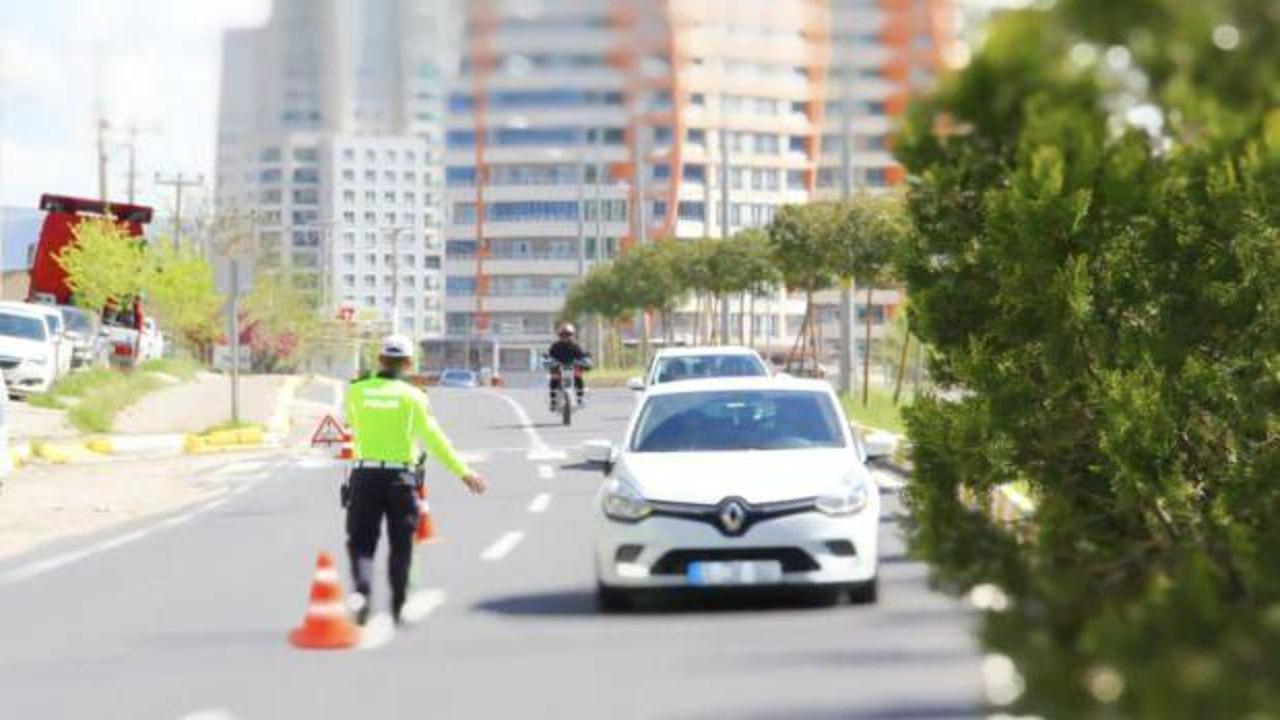 Bakan Yerlikaya: 3 milyon 652 bin 339 ara&ccedil; denetlendi