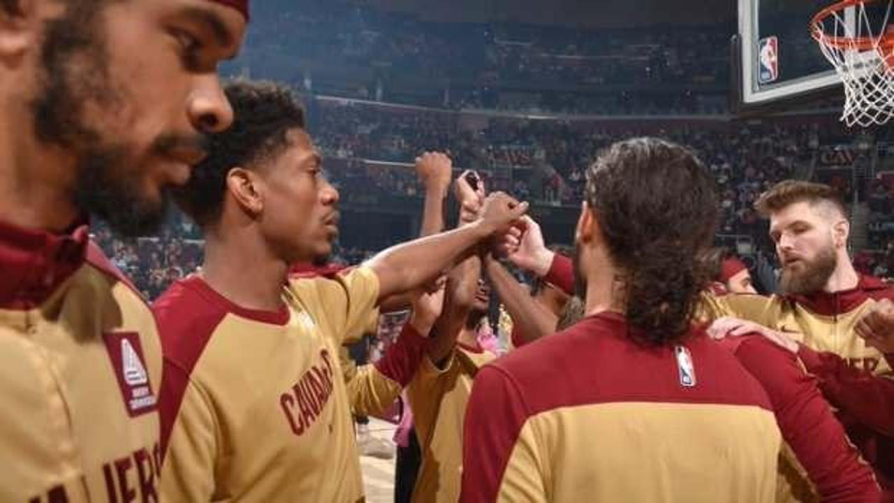 Chicago'yu yenen Cleveland, liderliği garantiledi