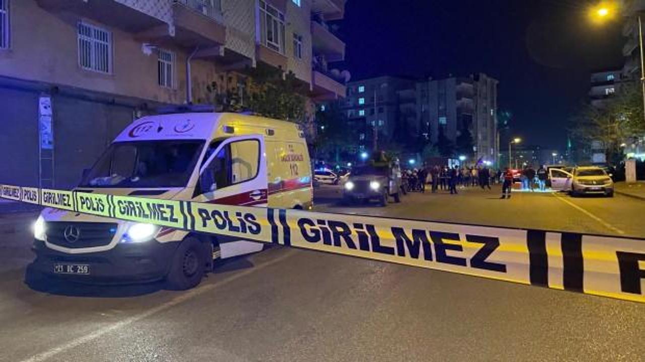 Diyarbakır&rsquo;da silahlı kavga! 1'ii polis 9 kişi yaralı