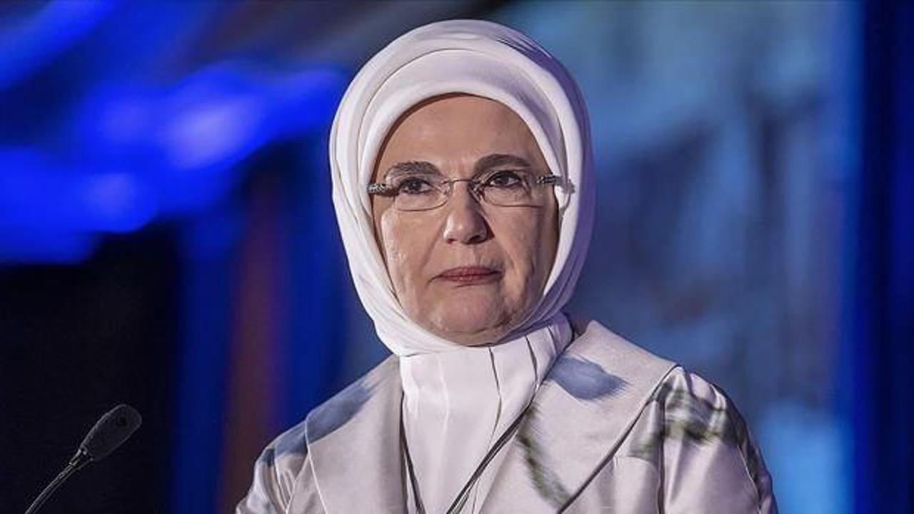 Emine Erdoğan, T&uuml;rk Polis Teşkilatının 180'inci kuruluş yıl d&ouml;n&uuml;m&uuml;n&uuml; kutladı