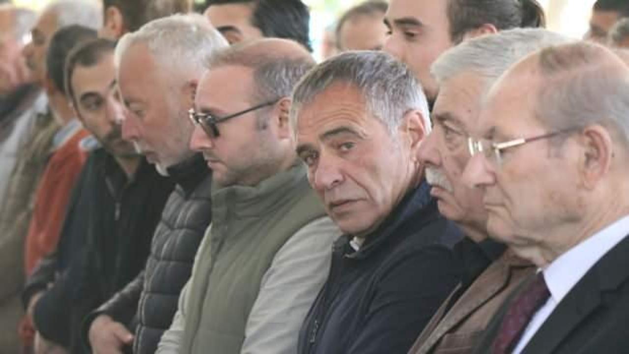 Ersun Yanal'ın annesi son yolculuğuna uğurlandı