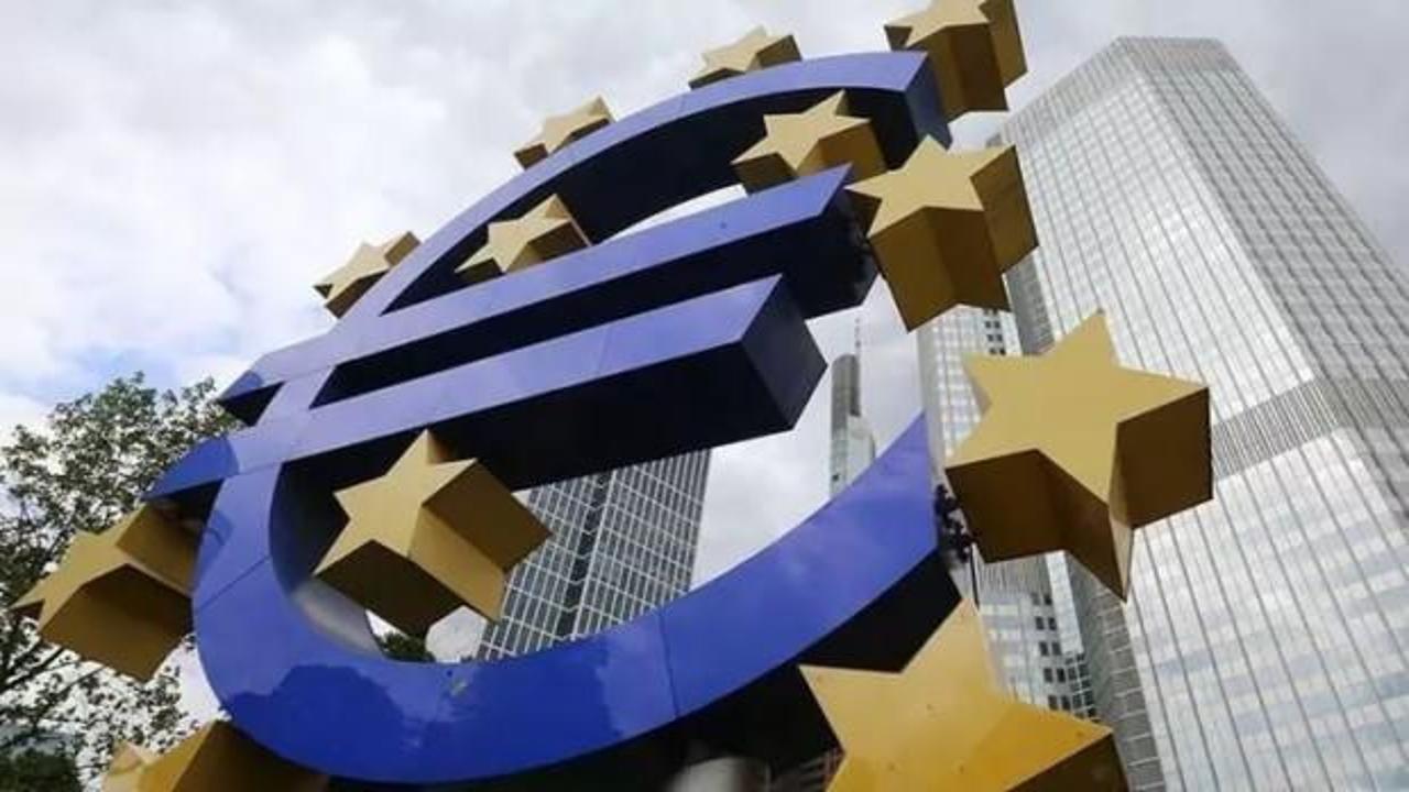 Euro Bölgesi'nde yatırımcı güvenine Trump darbesi