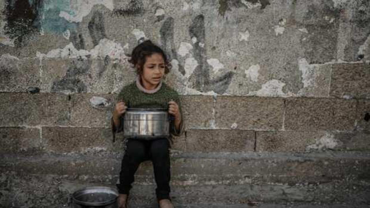 Gazze'de 60,000 &ccedil;ocuk a&ccedil;lık sınırında...