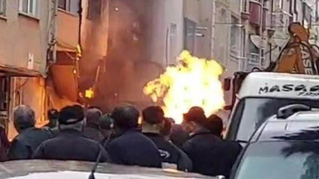  İstanbul'da doğalgaz patladı: 4 katlı binada yangın &ccedil;ıktı