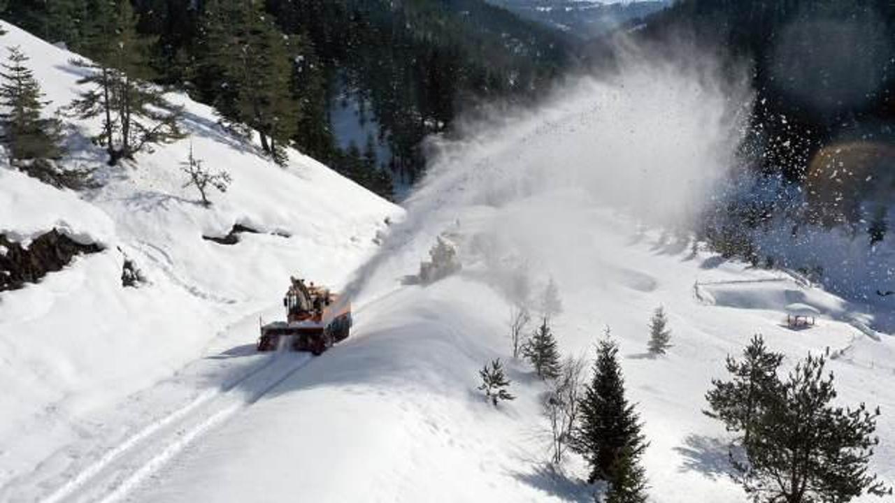 Yoğun kar yağışı! 181 yol ulaşıma kapandı