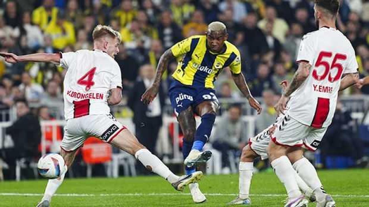Galatasaray'ın rakibinden Fenerbah&ccedil;e'yi &ccedil;ıldırtan a&ccedil;ıklama! 'Yapacağım demiştim...'