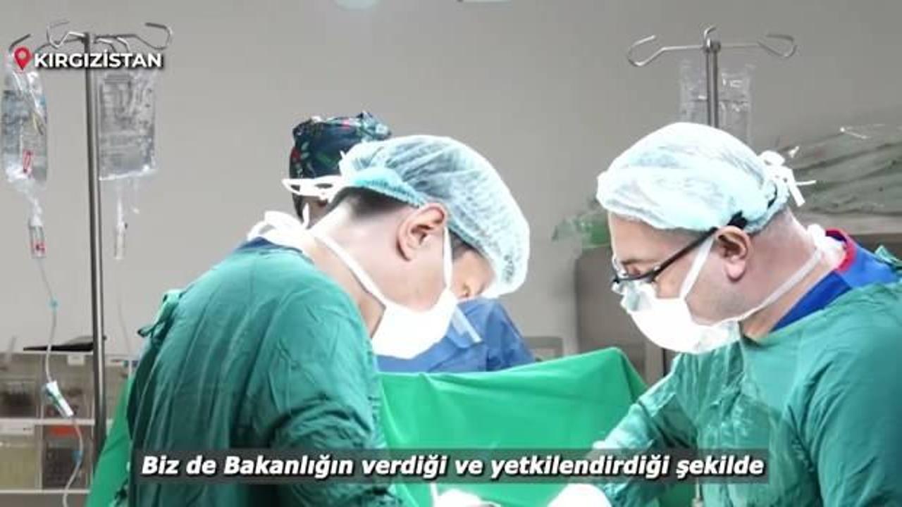 Türk hekimlerden Kırgızistan'da iki Kırgız vatandaşına böbrek nakli ameliyatı