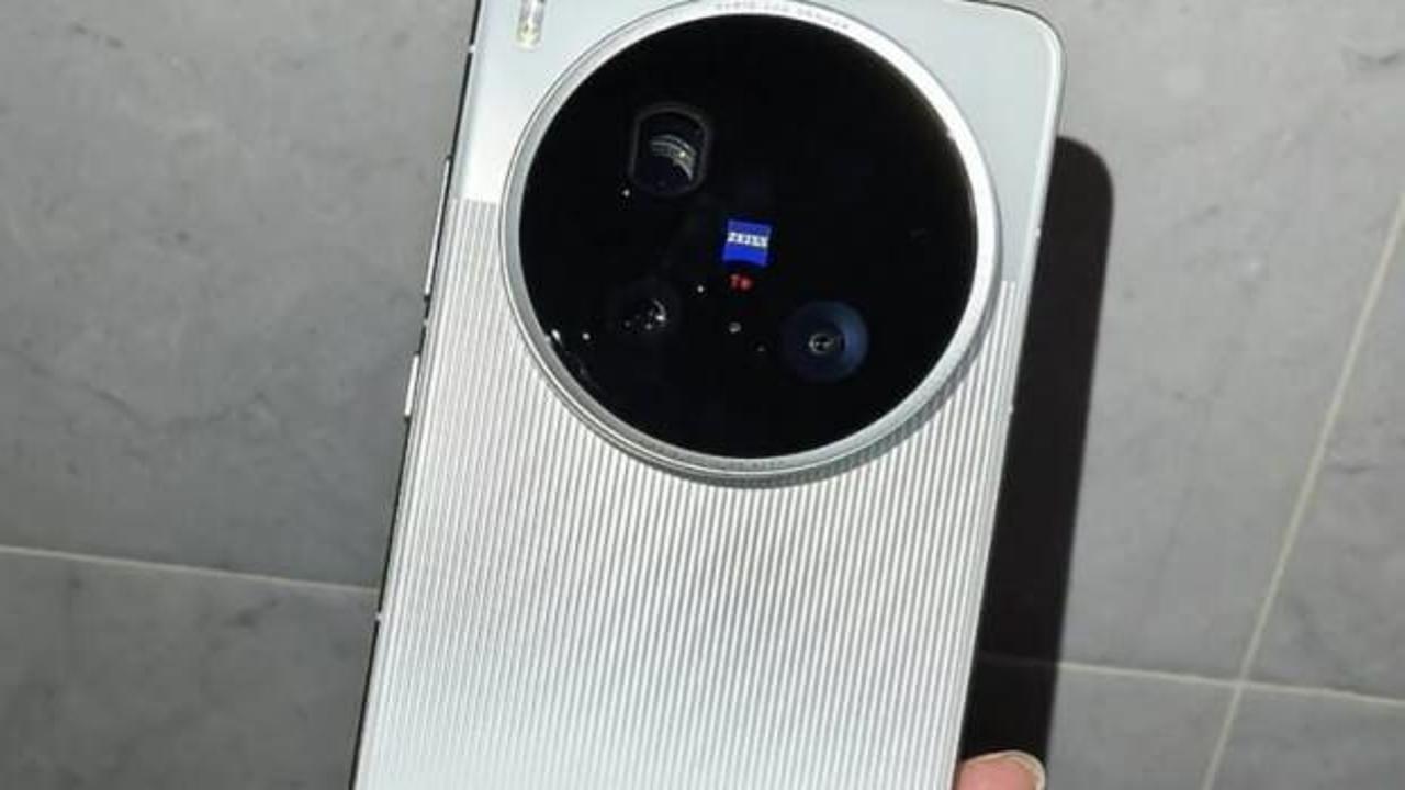 Vivo X200 Ultra net görüntülerle ortaya çıktı