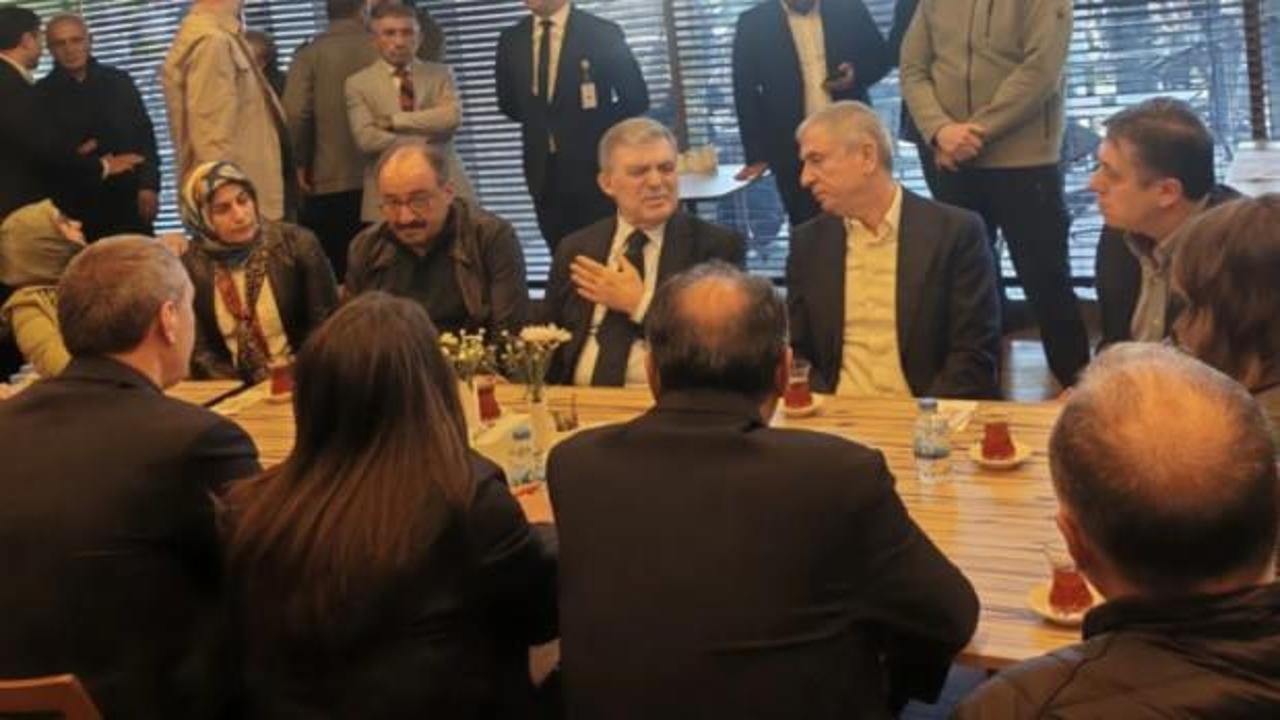 Abdullah Gül, Sırrı Süreyya Önder'in tedavi gördüğü hastaneyi ziyaret etti