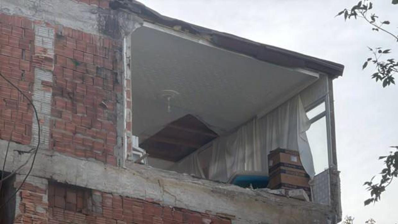 Bina yıkılınca ortaya &ccedil;ıktı: Dairenin 2 odasının duvarı yokmuş!