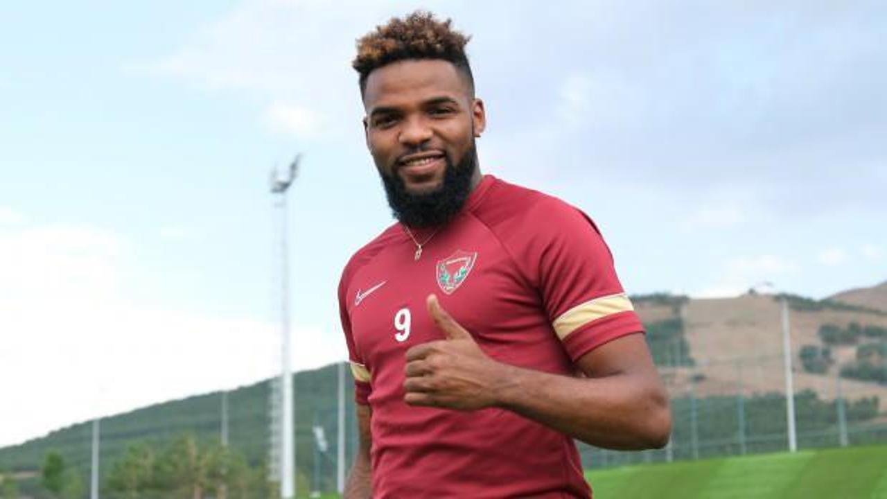 Boupendza, &ouml;l&uuml;m&uuml;nden 4 saat sonra unutuldu: Takım arkadaşları attıkları gole sevindi