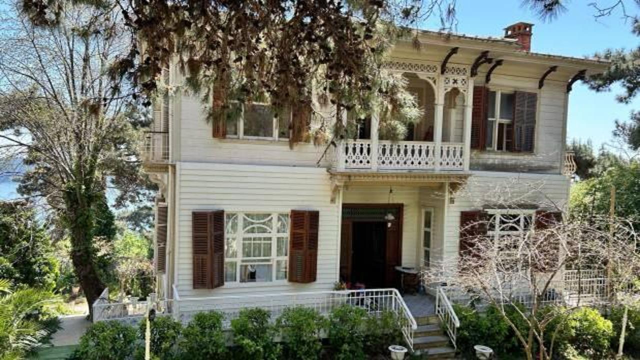 B&uuml;y&uuml;kada'da konakta yangın! Dizi seti &ccedil;alışanı hayatını kaybetti