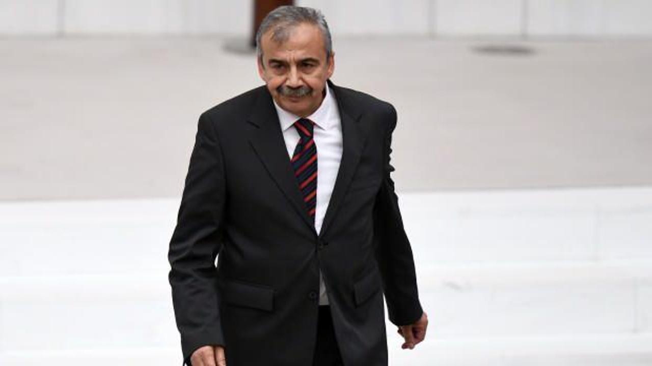 Kızı, Sırrı Süreyya Önder'in son durumu hakkında bilgi verdi