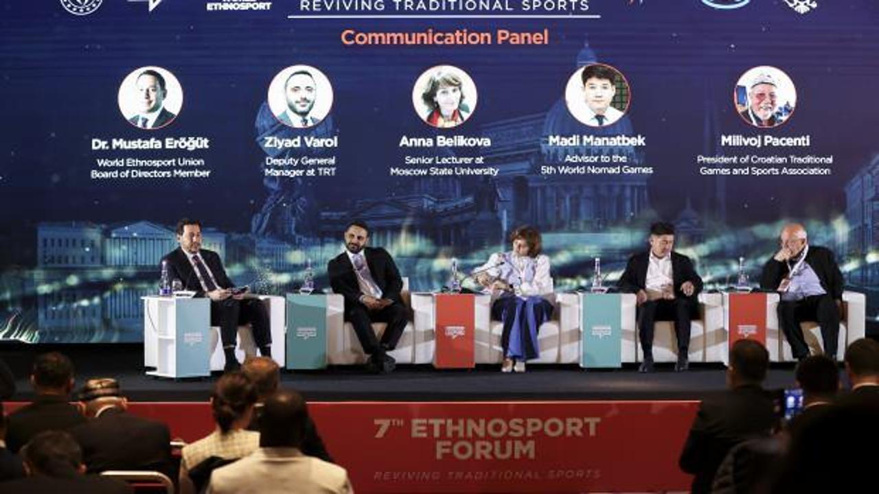 St. Petersburg'daki 7. Etnospor Forumu'nda iletişim paneli düzenlendi