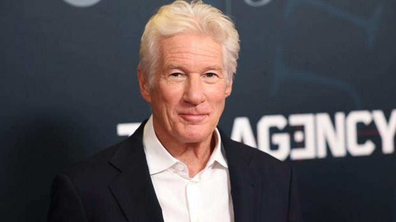 Richard Gere, Filistinli şair Derviş'in "Başkalarını Da Düşün" şiirini okudu