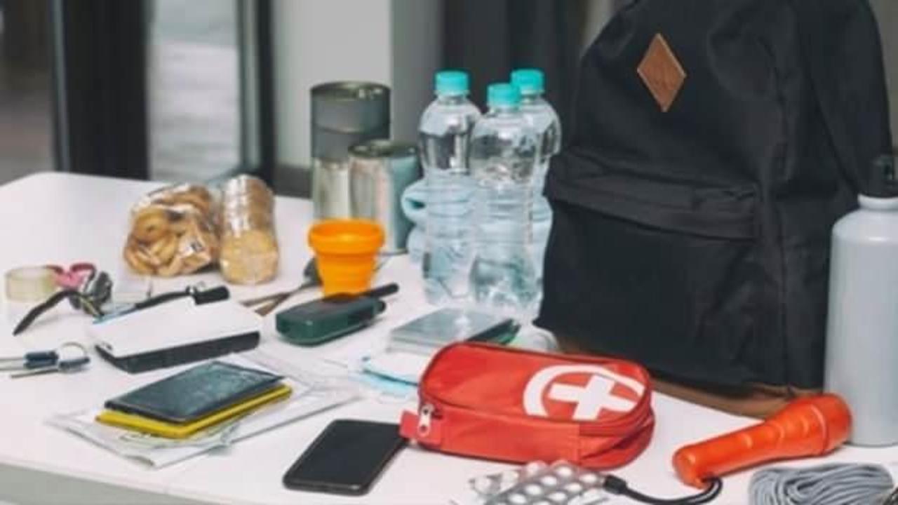 Bu eşyalar olmazsa olmaz: İşte deprem çantasında olması gerekenler