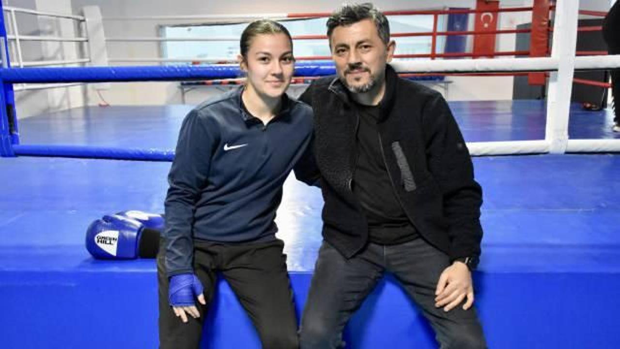 Eski g&uuml;reş&ccedil;i babası istedi diye boksa başladı: T&uuml;rkiye'de rakibi yok