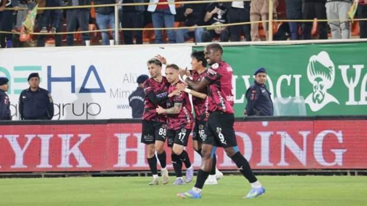Kümede kalma yolunda umut ateşini yaktı! Alanyaspor’dan flaş galibiyet