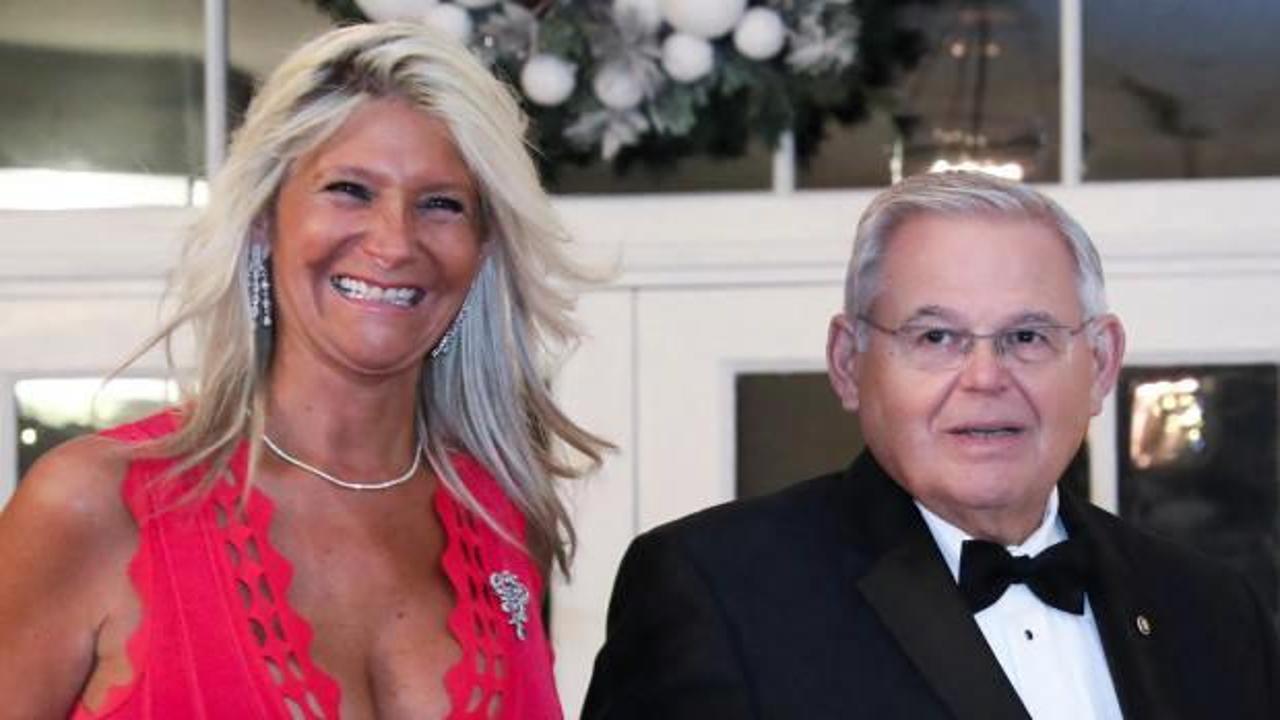 Menendez'in eşi de suçlu bulundu