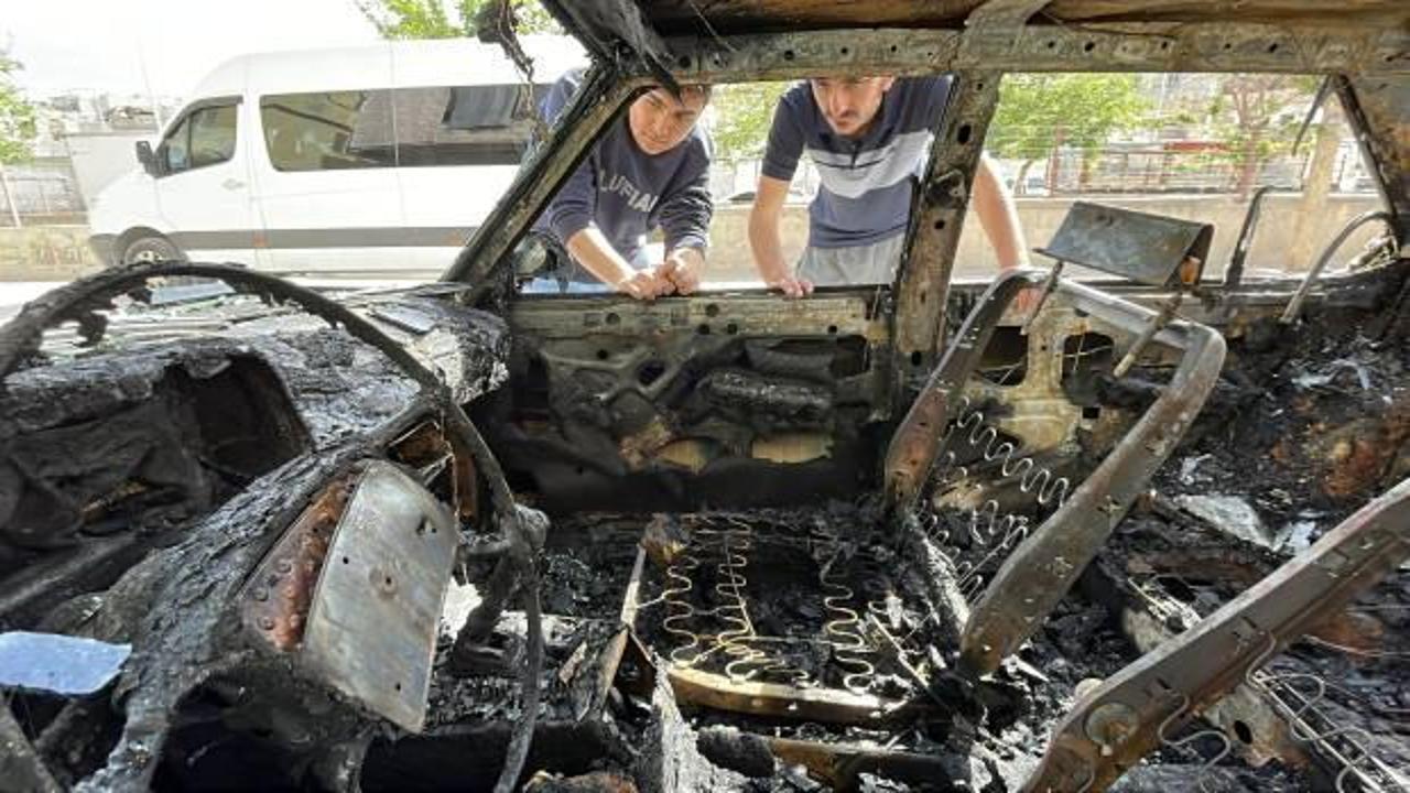 Park halindeki 9 aracı kundakladılar: B&uuml;y&uuml;k hasar!