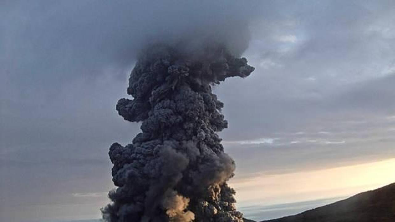 Poas Yanardağı'nda patlama! Kosta Rika diken &uuml;st&uuml;nde!