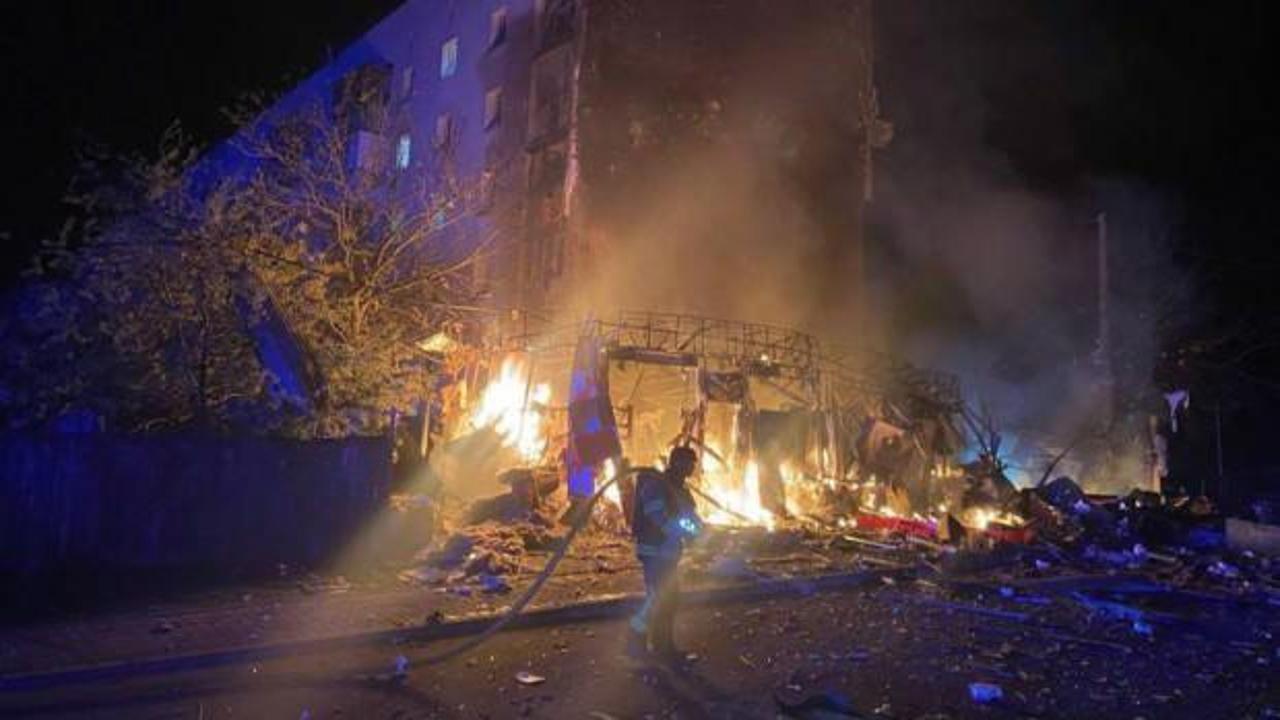 Rus ordusu Kiev'i bombaladı