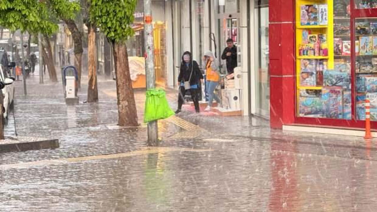 Ankara'yı sel aldı! O anlar kamerada