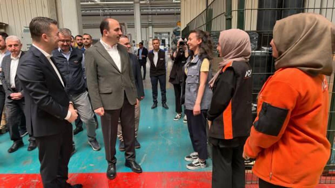 Başkan Altay Bilim Merkezi'nde &ouml;ğrencileri, Organize Sanayi'de &ccedil;alışanları ziyaret etti