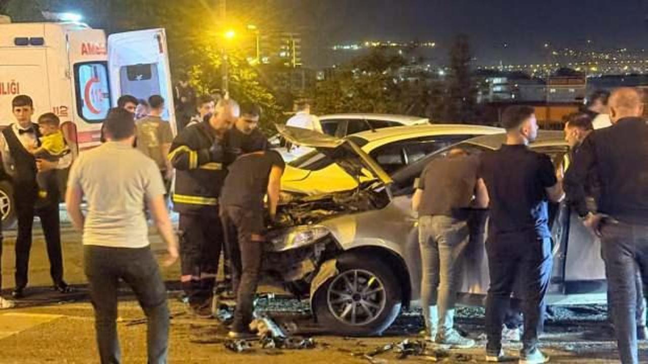 Batman'da iki otomobil çarpıştı: 4 kişi yaralandı