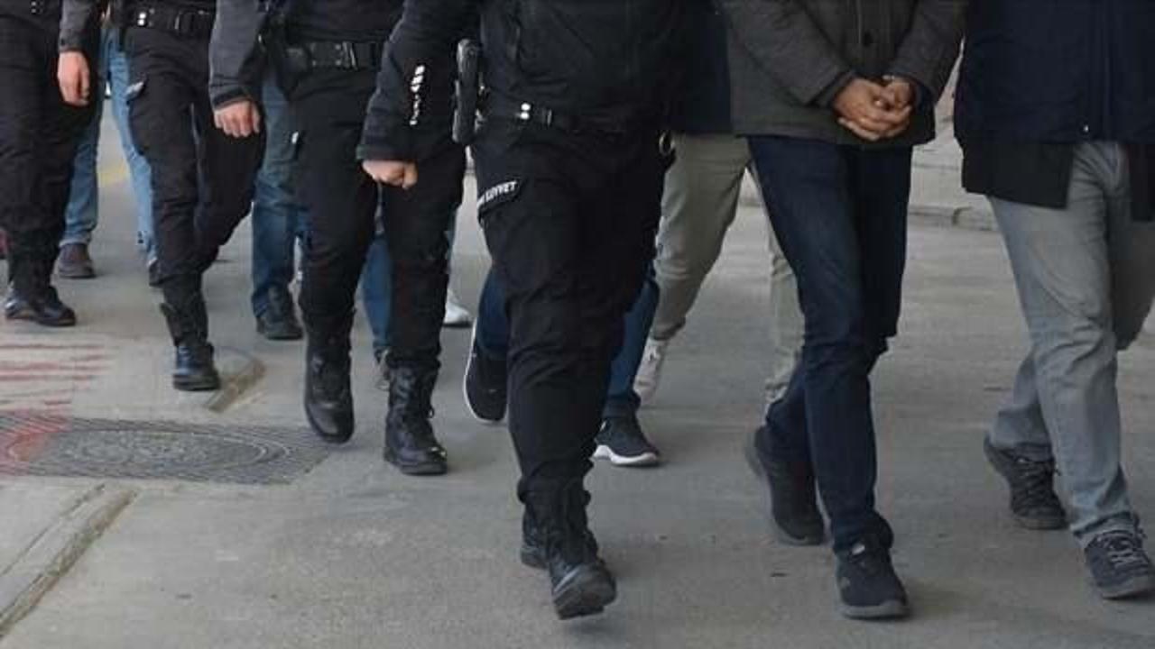 FET&Ouml;'n&uuml;n gaybubet evine operasyon: 3 g&ouml;zaltı