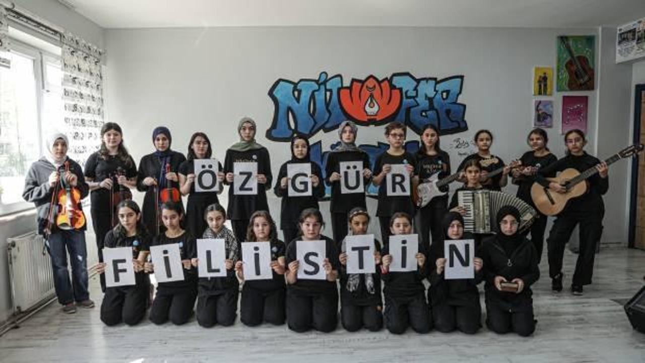 Gazze i&ccedil;in 6 dilde tek y&uuml;rek: 220 imam hatip &ouml;ğrencisinden anlamlı konser 