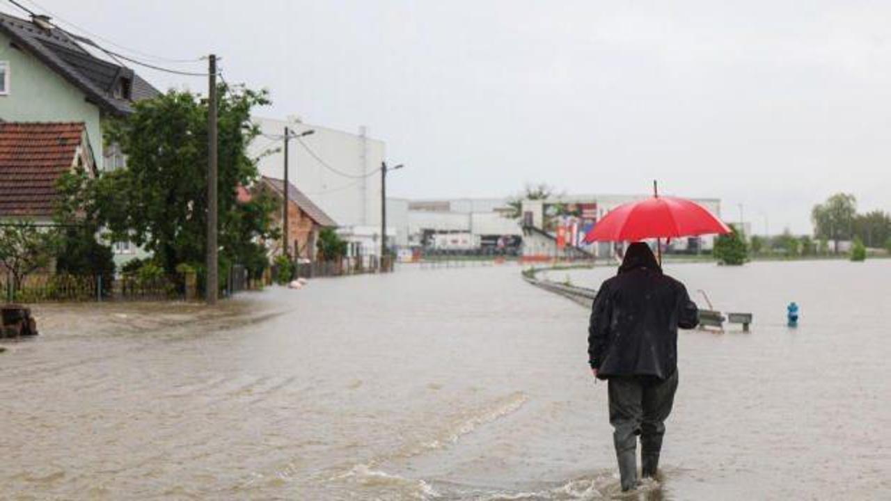 Pensilvanya’da fırtına! Elektrik akımına kapılan iki kişi öldü