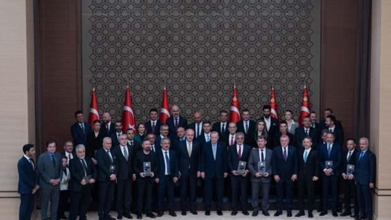 10. Anadolu Medya Ödülleri sahiplerini buldu! Radyo 7'ye gururlandıran ödül!