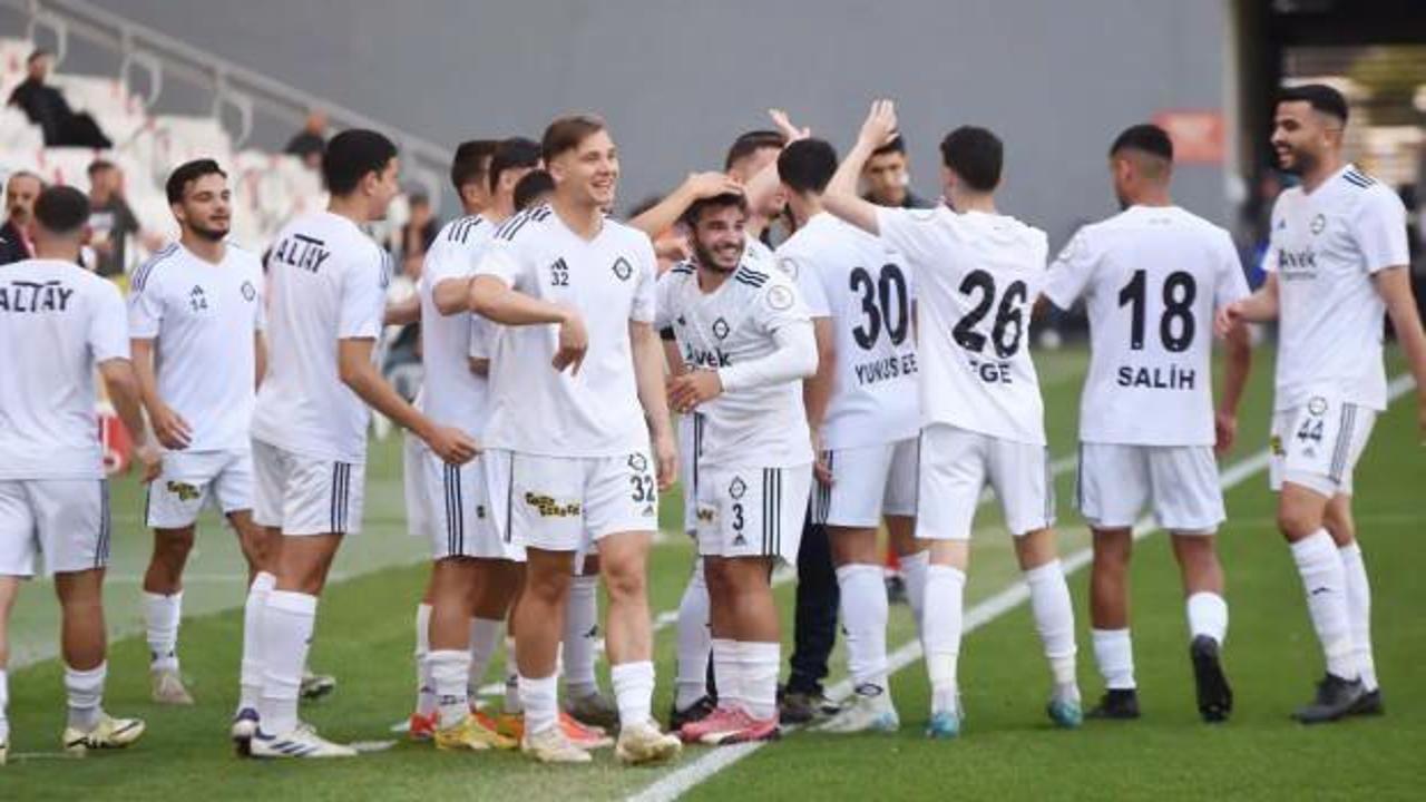 3. Lig'e düşen Süper Lig efsanesinin stoperi boşa çıktı: Devler peşinde