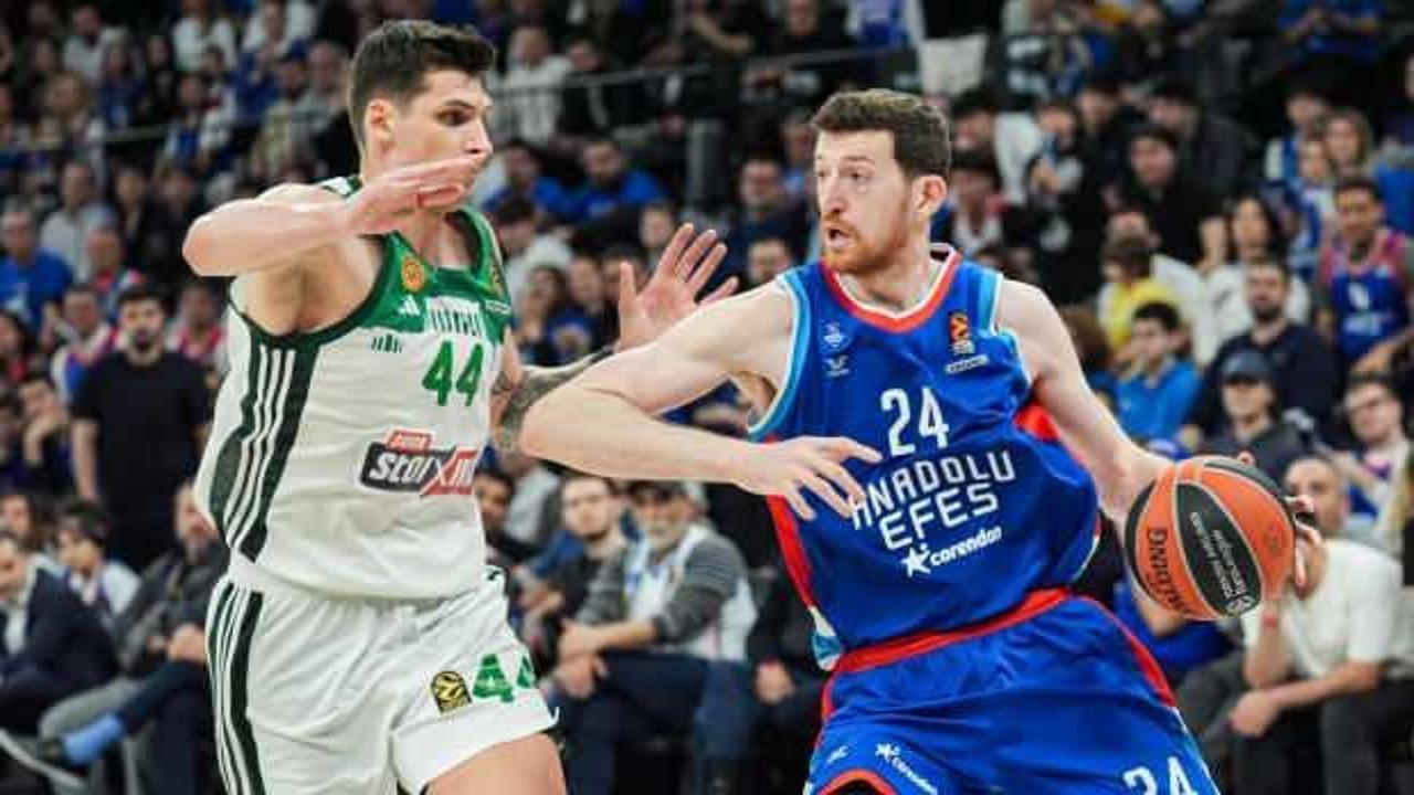 Anadolu Efes, Atina'da "dörtlü final" için parkeye çıkacak