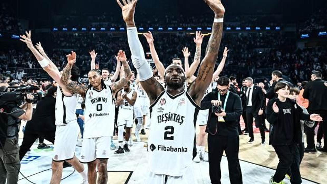 Beşiktaş, derbide Fenerbahçe'yi devirdi! Üst üste 14. galibiyet