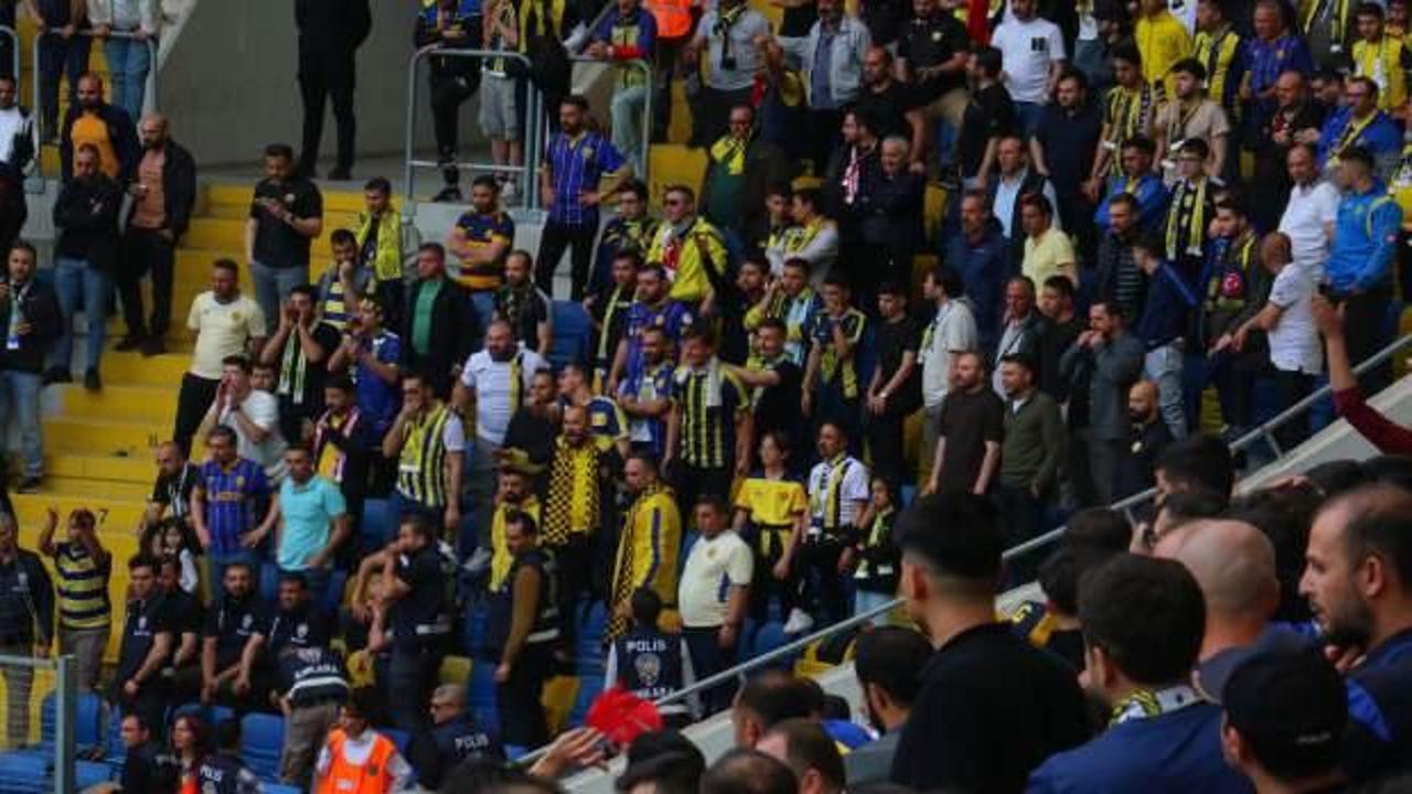 Birinci Lig'de gerilim dolu anlar: Maç 2 dakika geç başladı