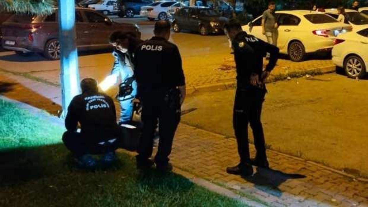 Borç alacak kavgasında birbirlerini bıçakladılar