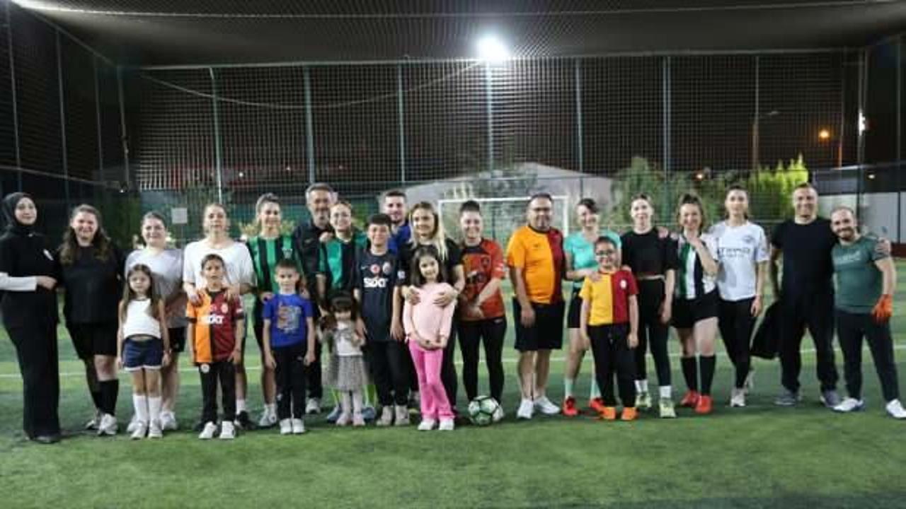 "Günde değil halı sahada" stres atan annelerin sayısı artıyor
