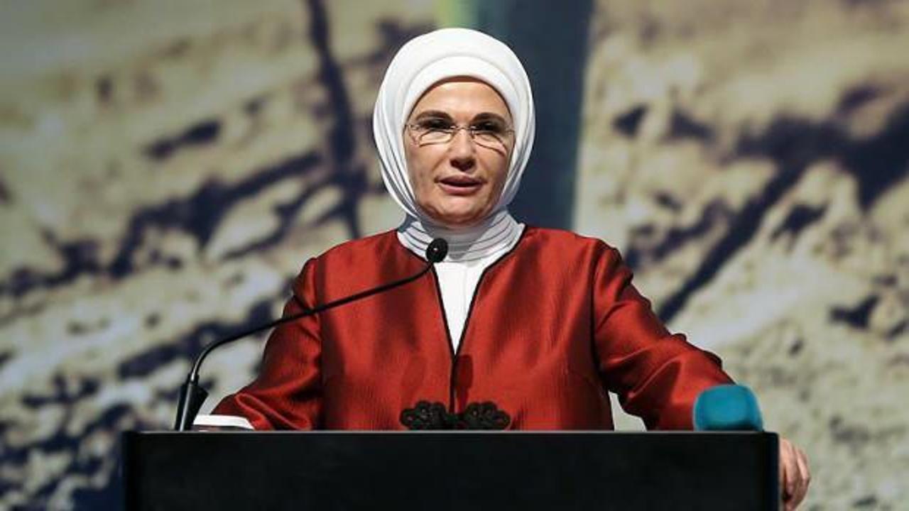 Emine Erdoğan "D&uuml;nya Ebeler G&uuml;n&uuml;"n&uuml; kutladı