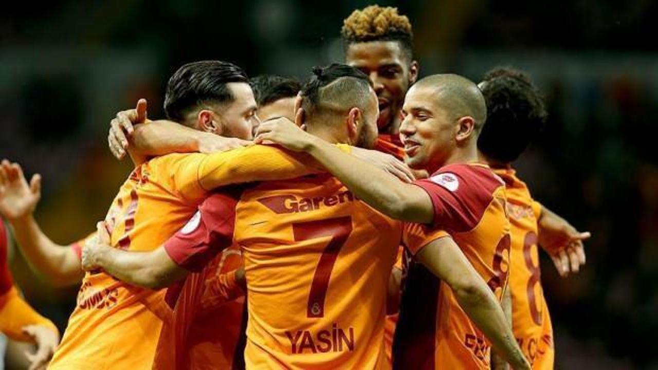 Galatasaray'ın 'Şampiyon' ismiydi: 38 yaşında 21 gol attı, S&uuml;per Lig'e g&ouml;z kırptı