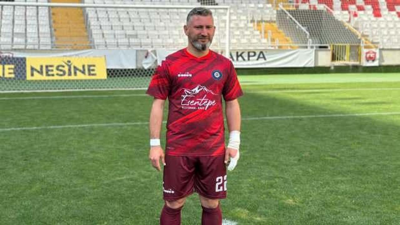 Hem başkan, hem teknik direkt&ouml;r, hem oyuncu: Bir de 'şampiyon'