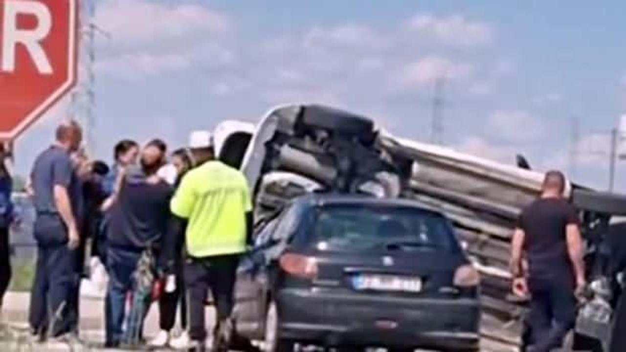 Kavşakta feci kaza: &Ccedil;ok sayıda yaralı var!