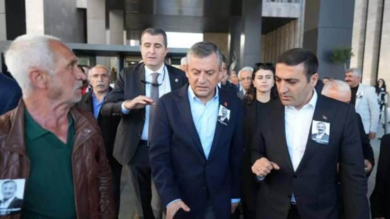 &Ouml;zg&uuml;r &Ouml;zel'e saldıran Sel&ccedil;uk Tengioğlu yıllar &ouml;nce gazetelere b&ouml;yle haber olmuş!