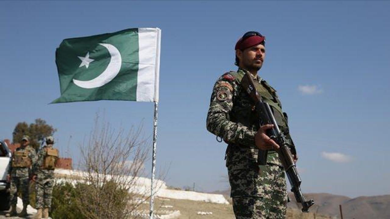 Pakistan ordusundan flaş açıklama: Hindistan’a ait 77 İHA düşürüldü
