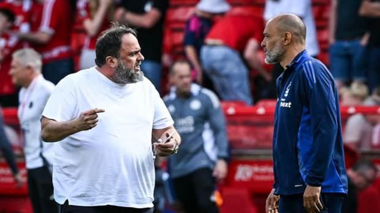 Premier Lig'de skandal! Başkan sahaya girdi, teknik direktörü azarladı