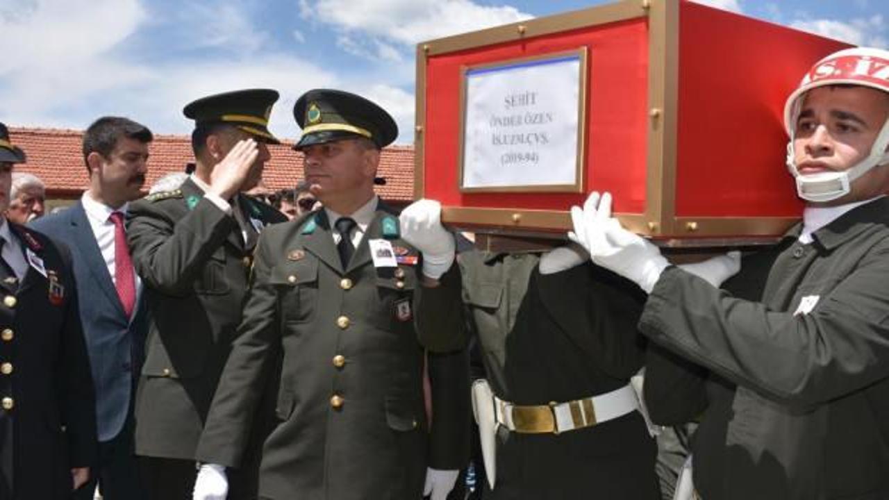 Şehit &uuml;zerinden kirli algı! 'Otopark' iddiası yalan &ccedil;ıktı