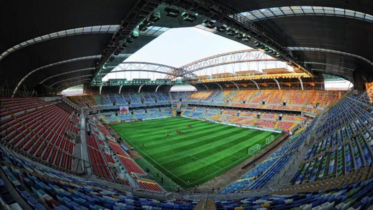 S&uuml;per Lig ekibi g&ouml;n&uuml;llere taht kurdu: 1038 anne ma&ccedil;ı &uuml;cretsiz izleyecek