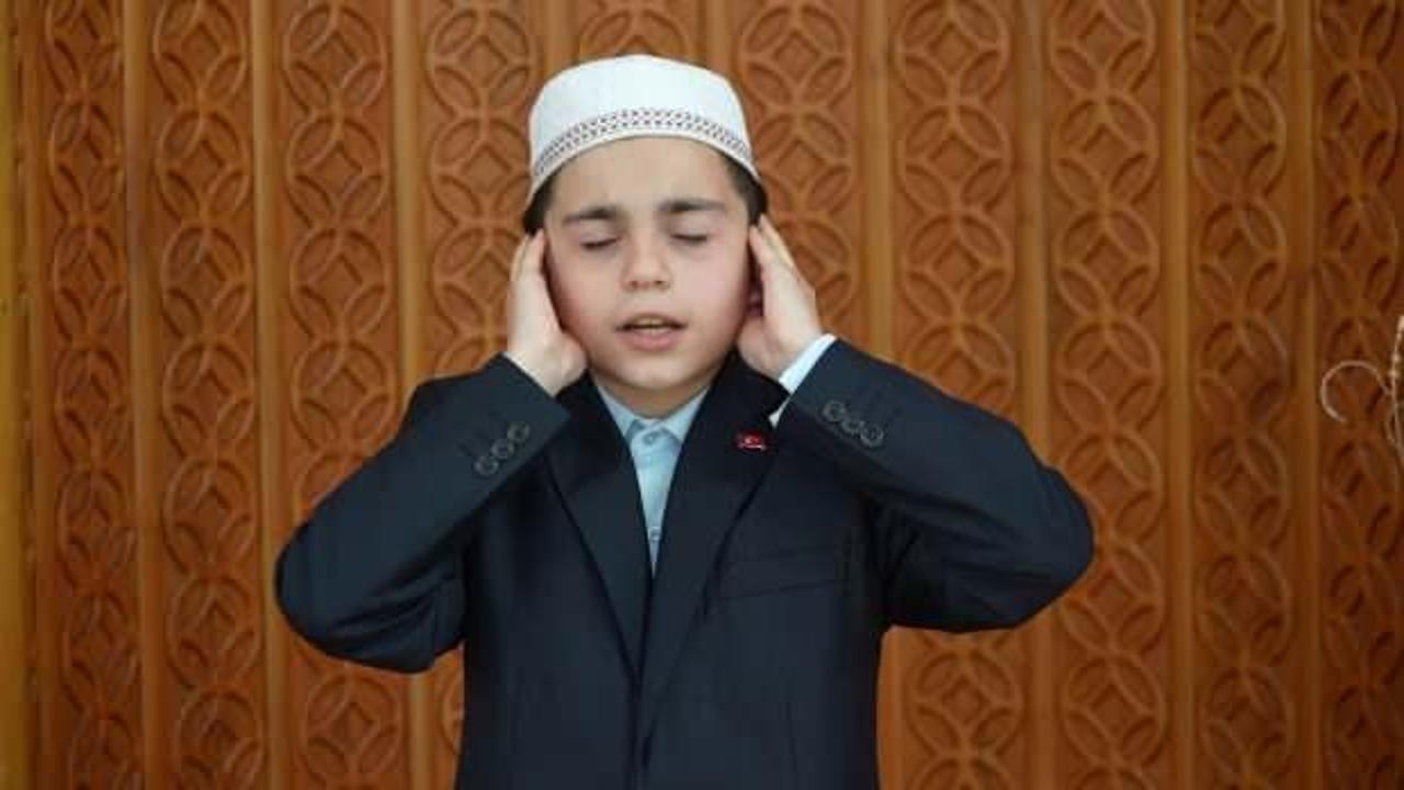 T&uuml;rkiye birincisi olan 12 yaşındaki Emir'in okuduğu ezan y&uuml;rekleri titretti! 